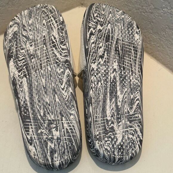 APL Mens Size 13 Techloom Slides Sandals White Black Marble Comfort Summer Pool main image 12